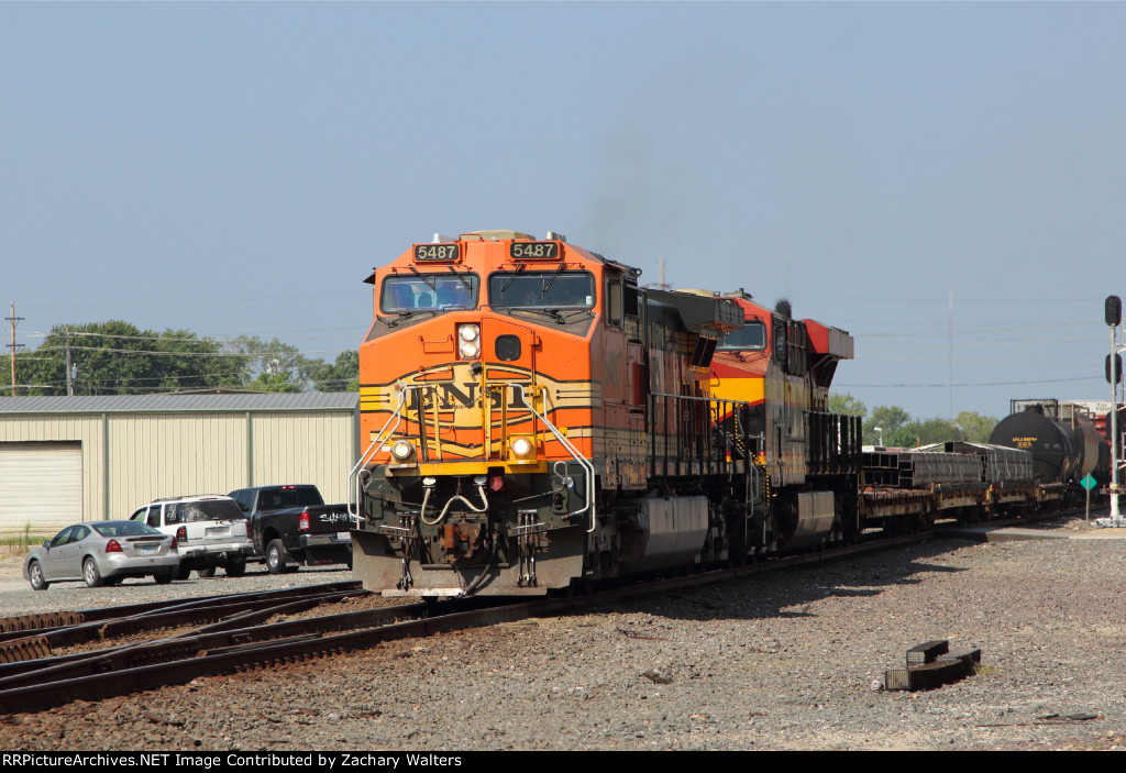 BNSF 5487